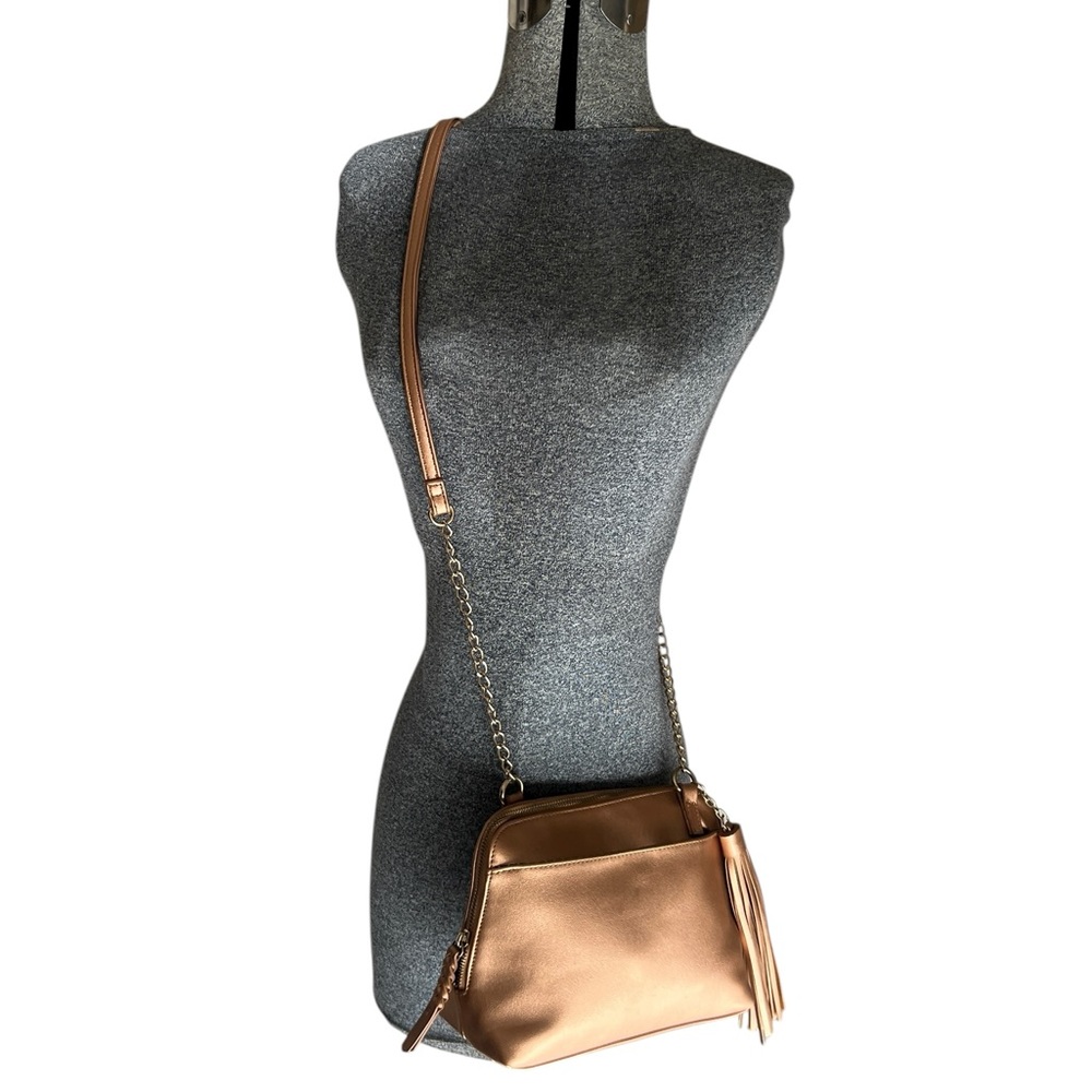Elegant Gold Metallic Crossbody Bag